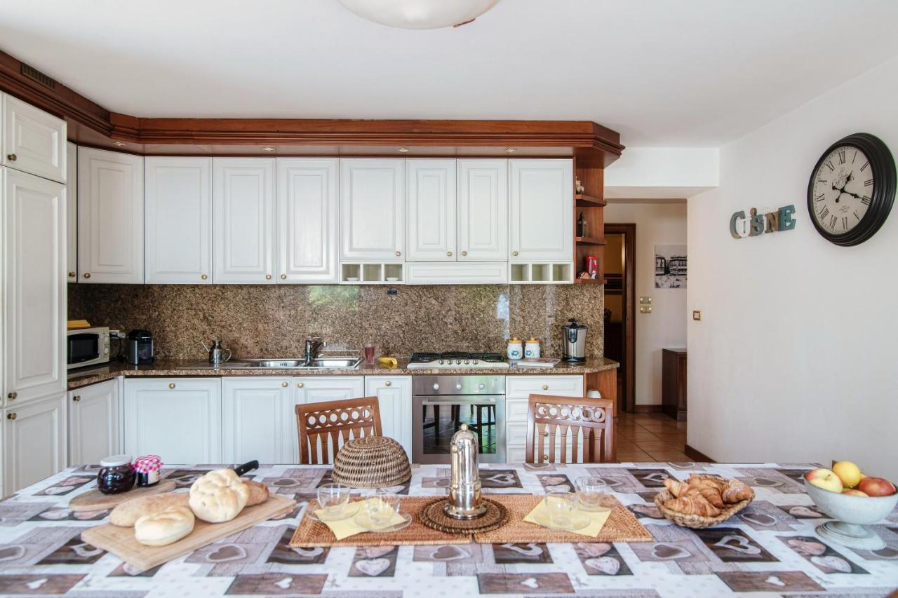 Charming & Luxury Villa Como Lake Exteriör bild