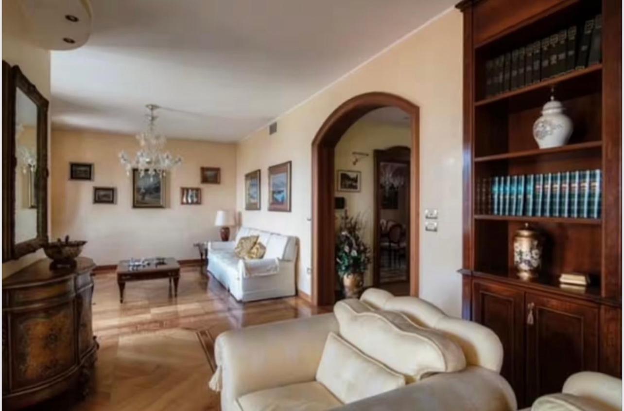 Charming & Luxury Villa Como Lake Exteriör bild
