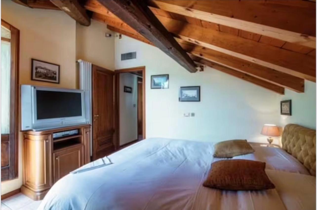 Charming & Luxury Villa Como Lake Exteriör bild